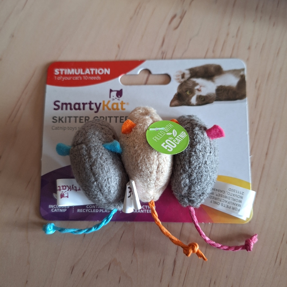 SmartyKat catnip mice Set.